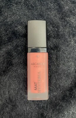 ARCANCIL Mat Hysteria Matte Liquid Lip Color 6,5 ml | 200 Corail Samba