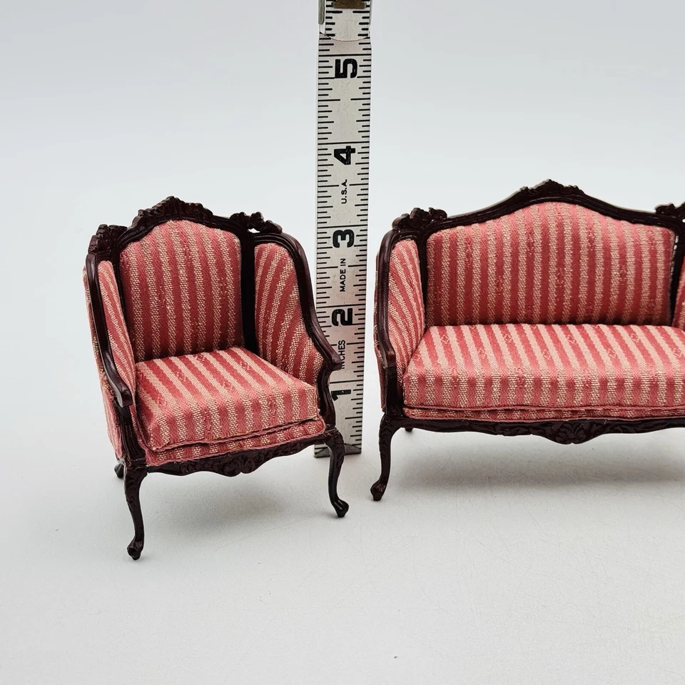 Juego de 3 piezas artesanal Bespaq casa de muñecas miniatura sala de estar rosa a rayas caoba Foto 2 de 4