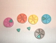 TRIVIAL PURSUIT PIE GAME PLAY GAME PARTS PIECES REPLACEMENT LOT NOT COMPLETE