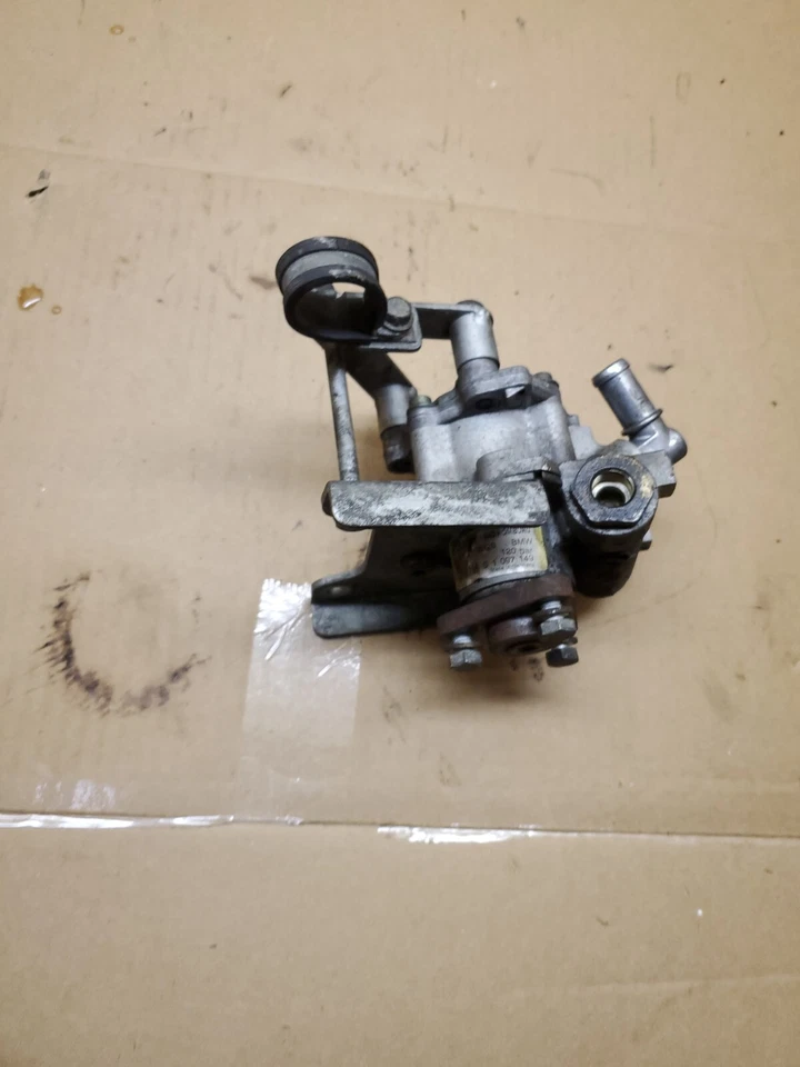 2001-2003 BMW 525I - Power Steering PUMP 1097149 - Image 4 of 4