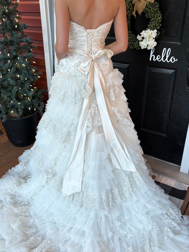 Maggie Sottero Wedding Dress sz 4 w/ ruffles, corset back, train, beading, lace - Picture 3 of 4