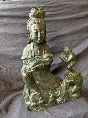 Statue de Guan Yin en jade - Photo 1/4