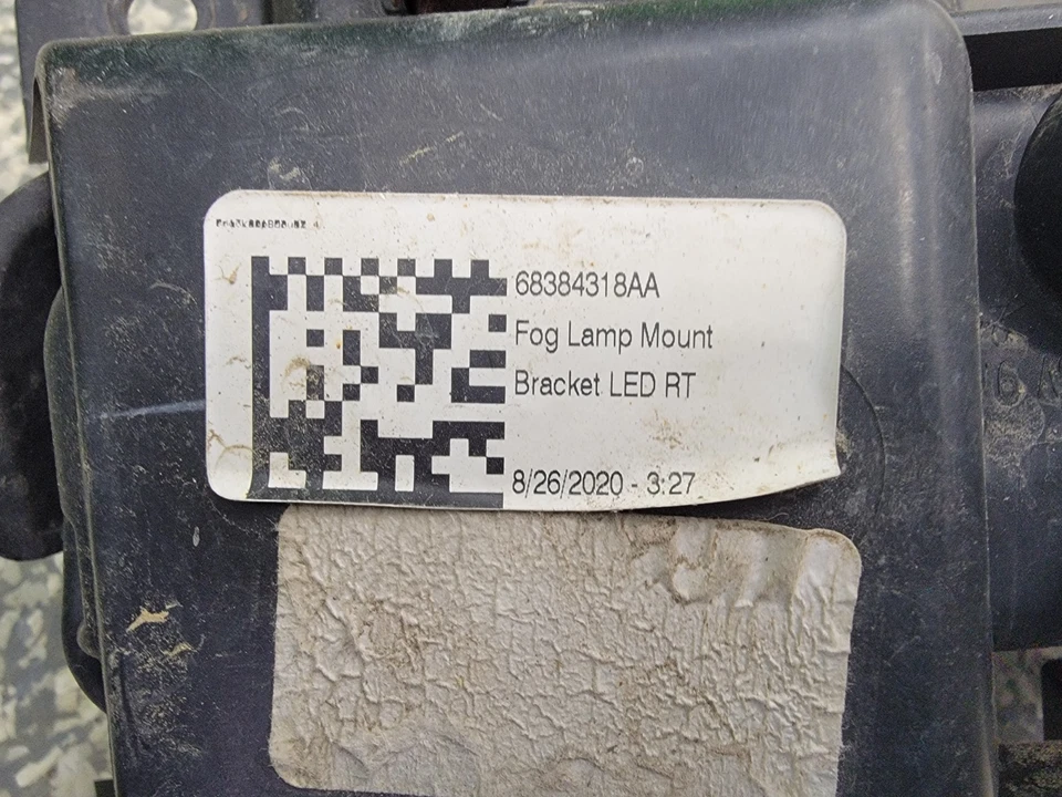 OEM 2019-2024 RAM 3500 OEM RH FRONT RIGHT LED FOG LIGHT ASSEMBLY - Image 4 of 4