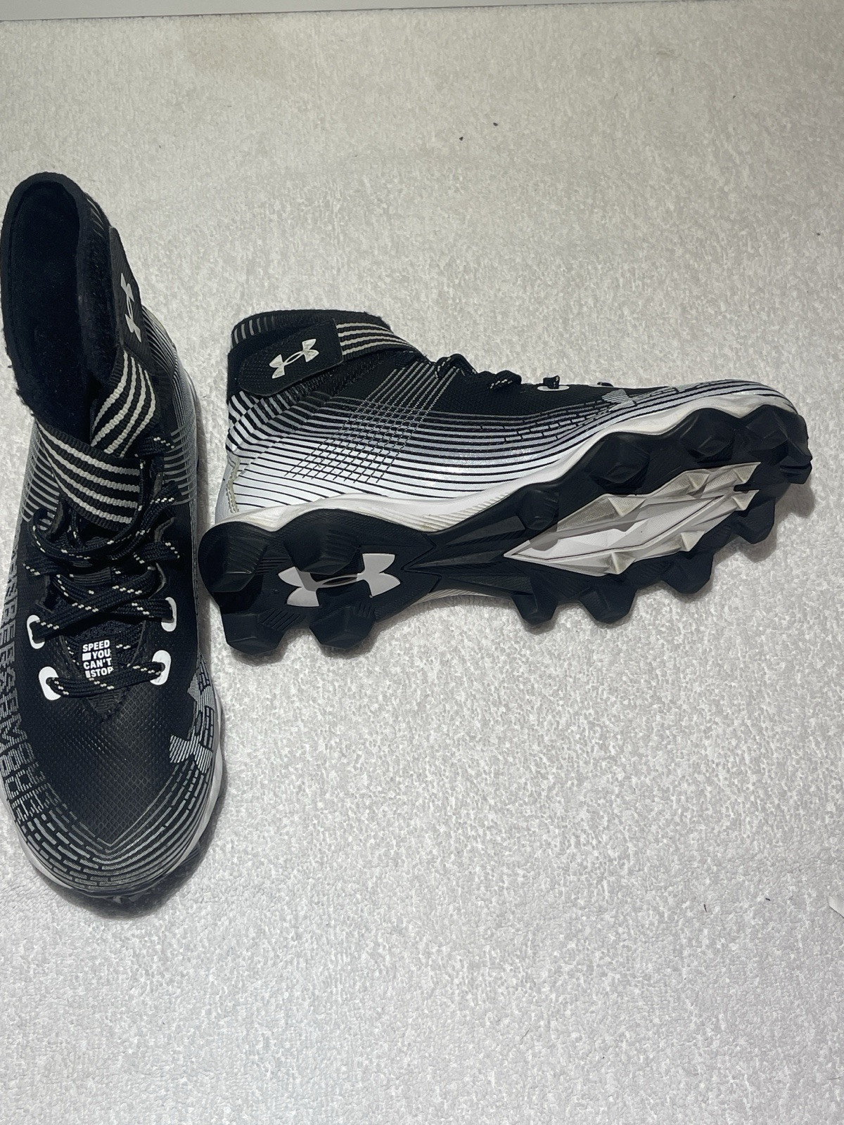 Under Armour Highlight Franchise Football Cleats YOUTH Size 6Y thumbnail 9