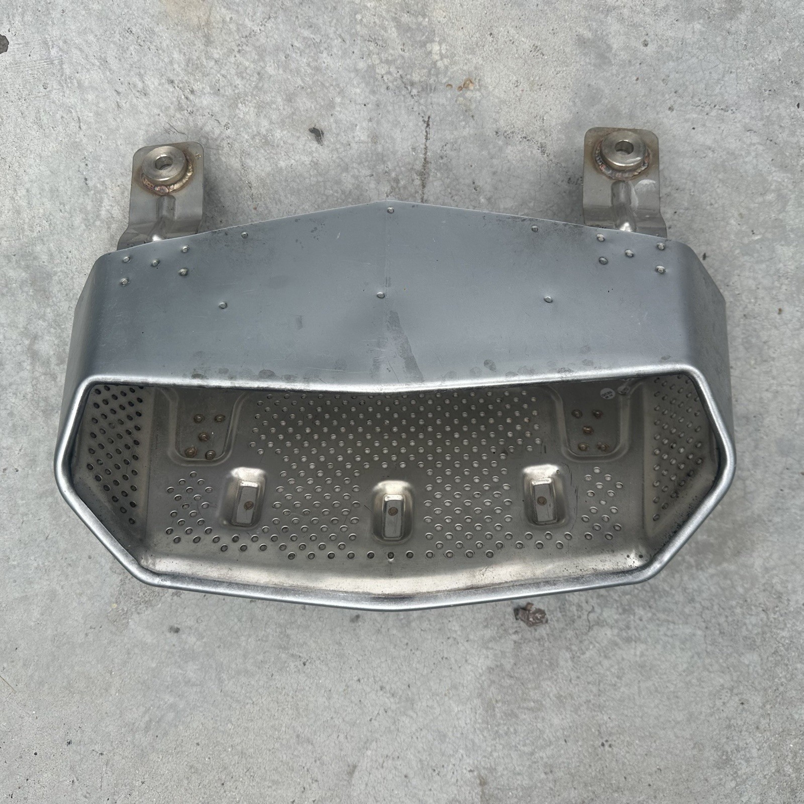 LAMBORGHINI AVENTADOR EXHAUST OUTLET MUFFLER TIP OEM 470253697C