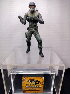NECA Resident Evil 10th Anniversary Hunk 7” Team Leader Official