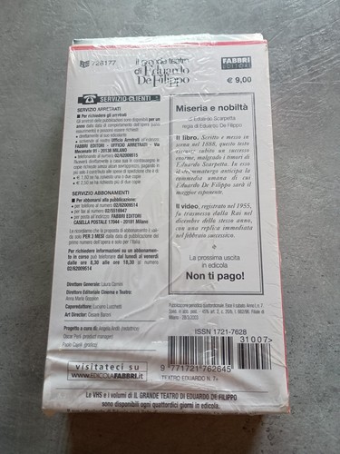 IL GRANDE TEATRO DI EDUARDO DE FILIPPO - MISERIA E NOBILTÀ - VHS + LIBRETTO... - Foto 3 di 3