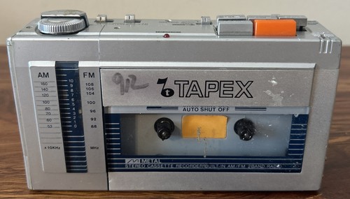 Vintage Tapex Model JC-529 Cassette Tape Recorder AMFM Radio As Is