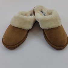 Minnetonka Women's Slippers Size 8