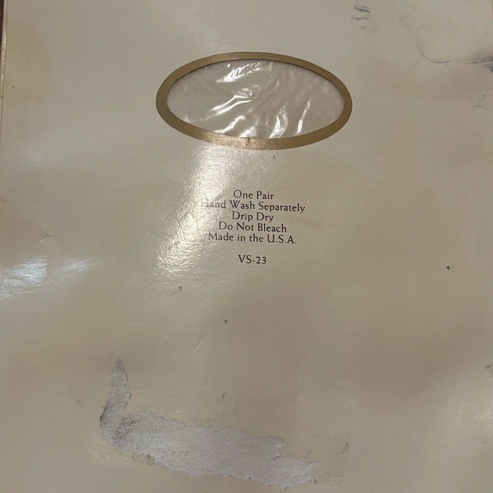 Medias vintage Victoria's Secret de encaje transparente hasta el muslo crema 251-540 talla M Foto 3 de 4