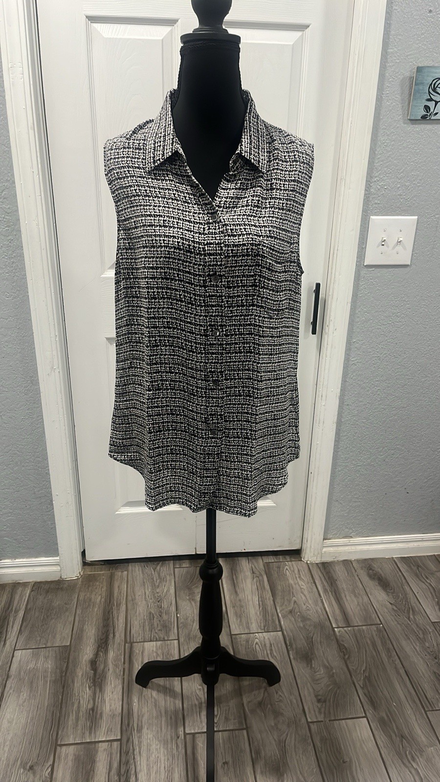 Theory Women's Sleeveless Blouse Black And White, Size L
