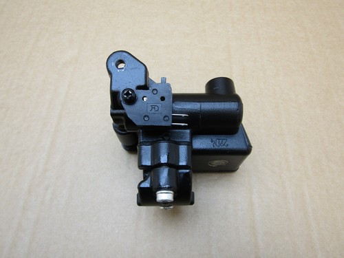Benelli BN 125 2022 516 miles front brake master cylinder (12010) - Picture 5 of 9