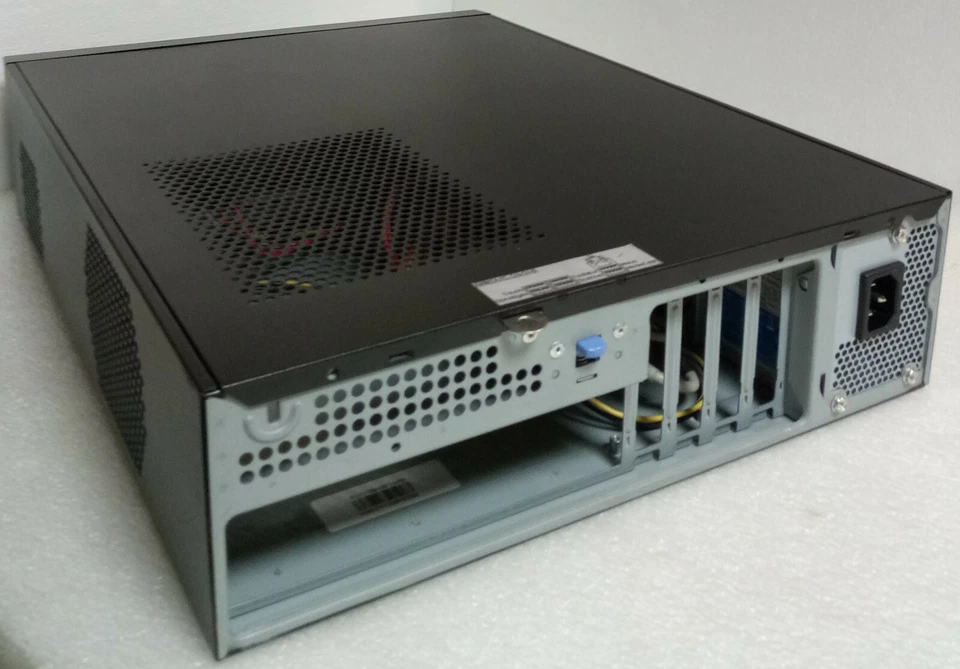 Chenbro PC-71169 - H05 Slim Micro ATX Gehäuse schwarz  Inkl. Netzteil + DVD / RW - Bild 2 von 4