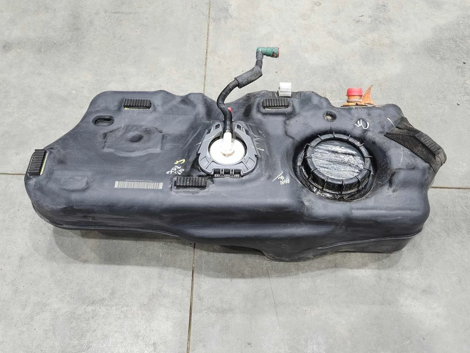 Conjunto de tanque de combustible Toyota Yaris 16-20 sedán tanque de gasolina genuino OEM 77001WB007 Foto 3 de 4