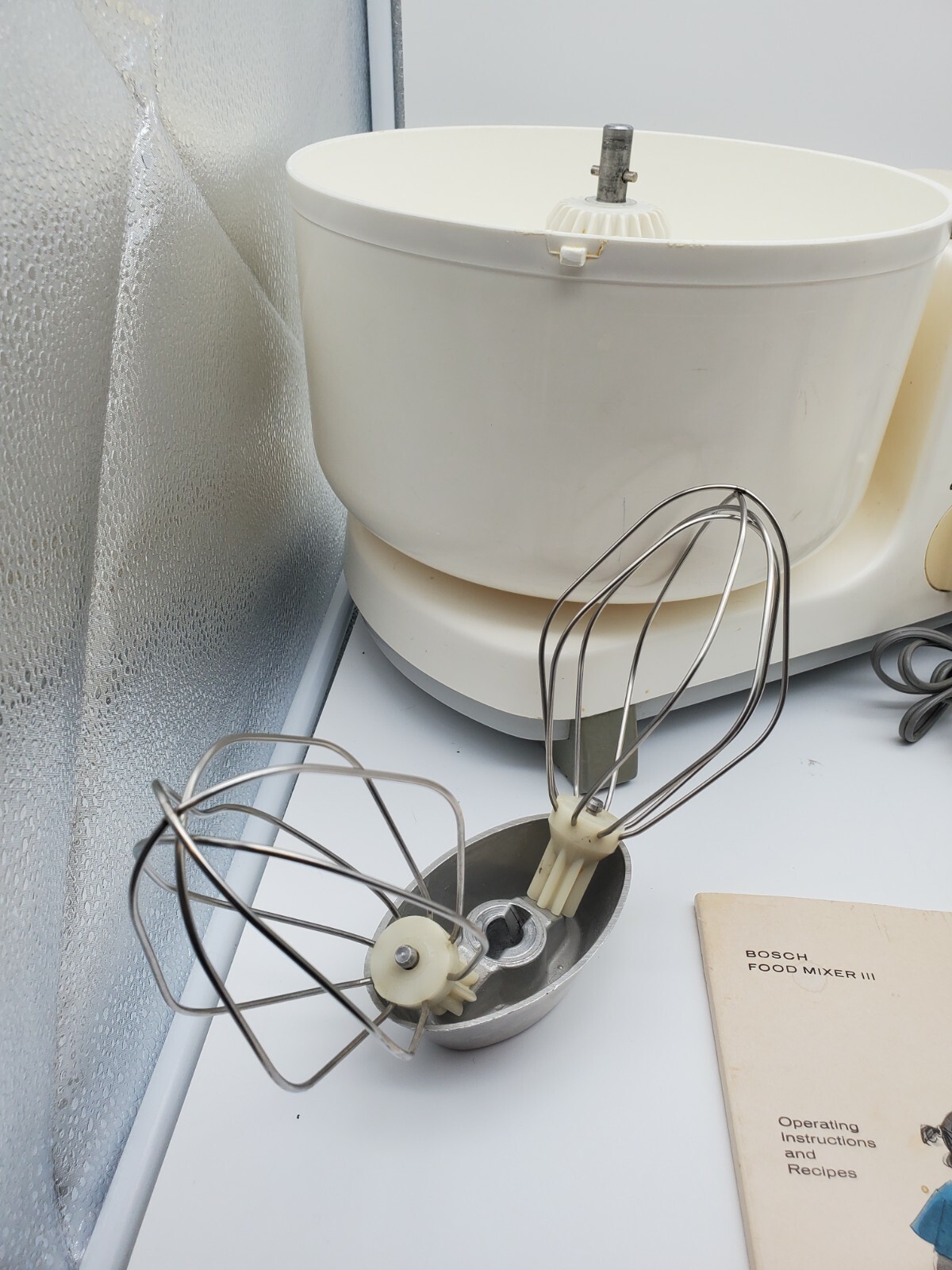 Bosch Universal UM3 Mixer Blender Slicer Lid Chute Dough Hook Whisk
