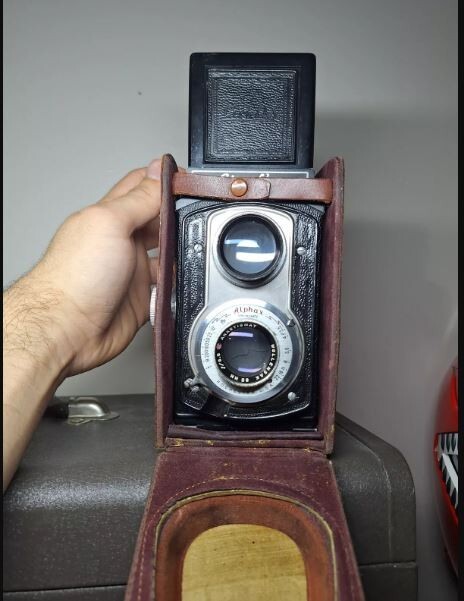 Ciro-Flex Medium Format Camera TLR w/ 85mm f3.5 Lens + Case