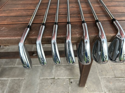 TITLEIST T 100 4-PW + GW 52° LH Schlägerset - Bild 1 von 11