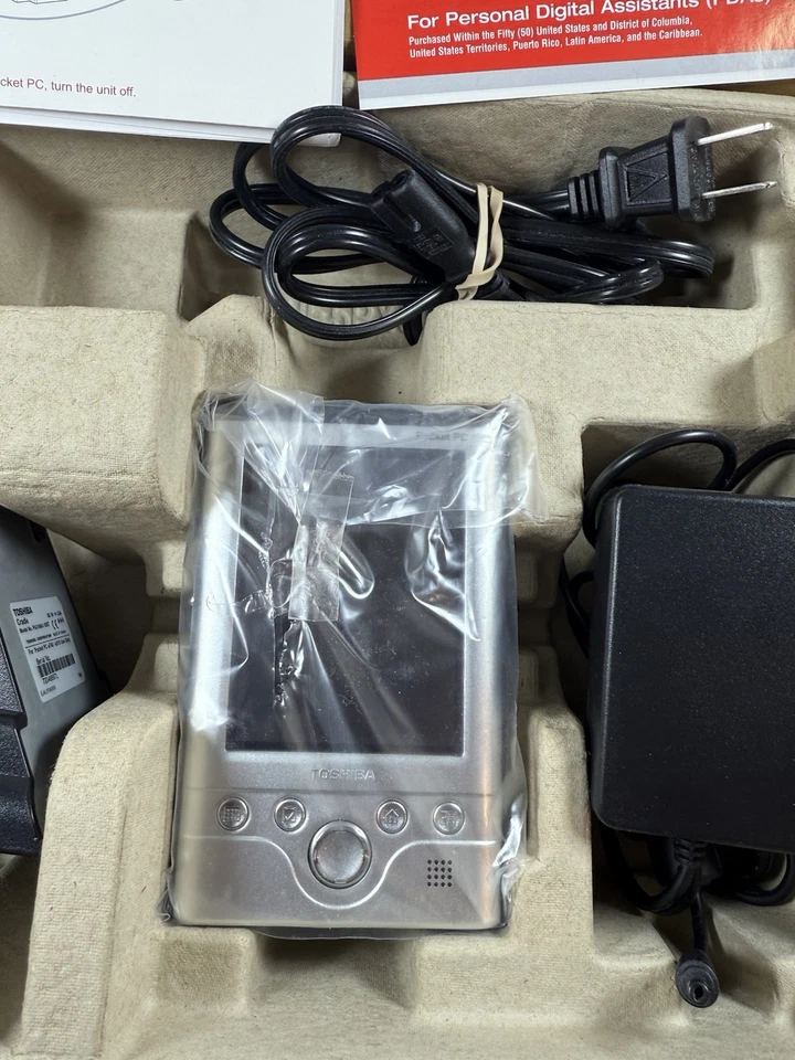 Toshiba Handheld e740 Pocket PC - Windows Mobile PDA Wireless WiFi w/Box Charger - Image 4 of 4
