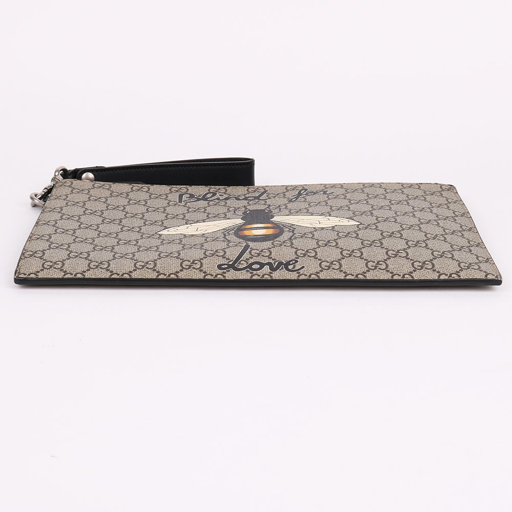 Gucci GG Canvas Bee Print Medium Clutch Bag 473904 121275305 Gucci GG Canvas Bee Print Medium Clutch Bag 473904 121275305