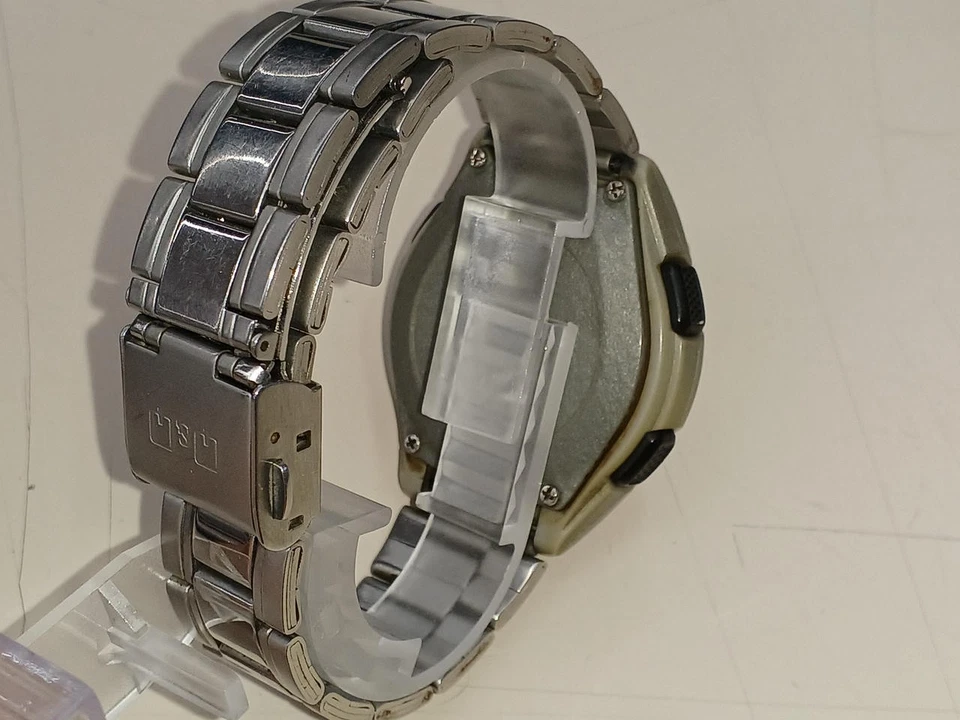 Reloj digital Q&Q DP62 Foto 2 de 2