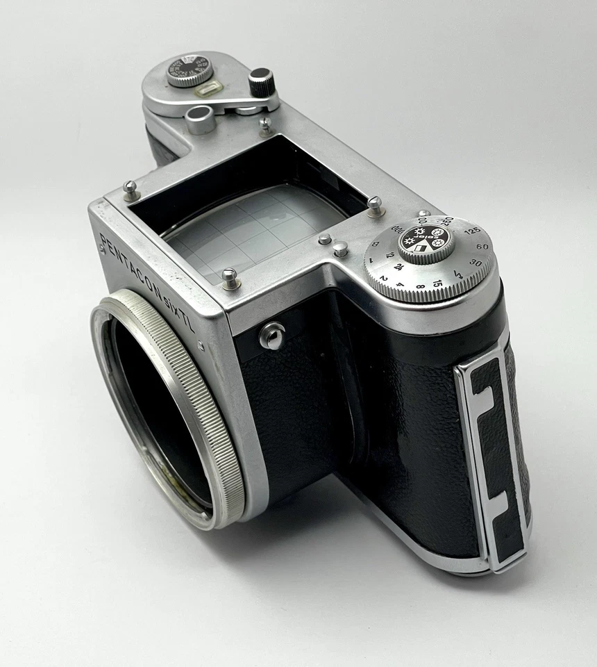 Cámara SLR de formato medio con pantalla de cuadrícula Pentacon Six TL reparada/calibrada Foto 2 de 4