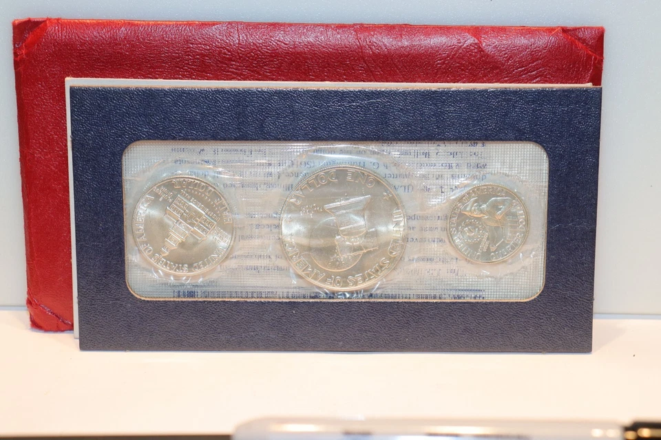 1976 40% RED pack Silver Bicentennial 3 Coin U.S. Mint Set. - Image 2 of 2