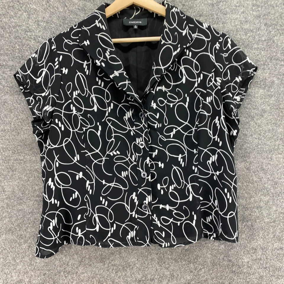 Camisa Jones Wear Mujer 16 Plus Negra Cuello Geométrico Abotonada Manga Corta Foto 4 de 4
