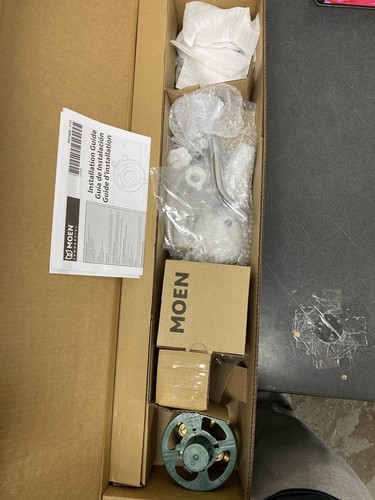 Moen T8346 Commercial Handbrause-System – Mit Posi-Temp Druckausgleich, 2,5 GPM, Chrom, Vandalensicher