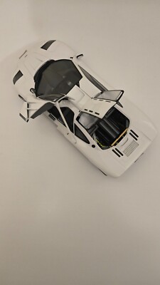 MINICHAMPS 1:18 McLaren F1 Road Car 1993 White | eBay