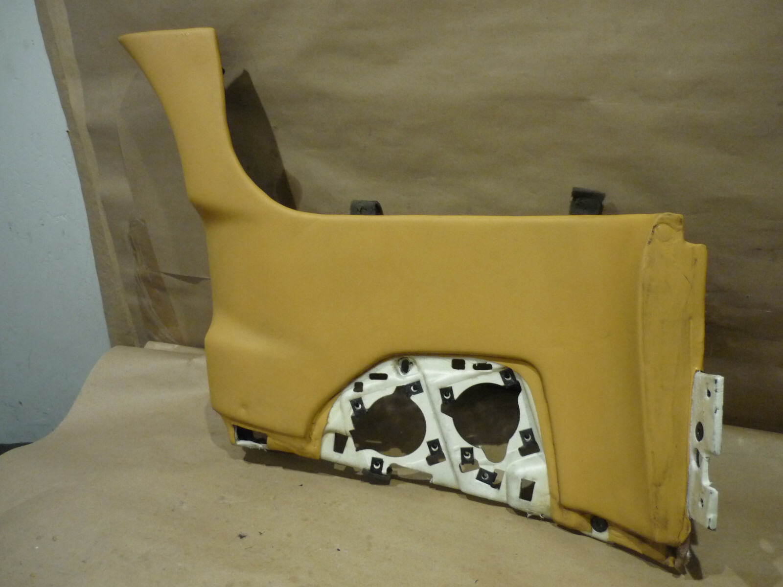 Ferrari California - LH Rear Side Panel -Beige  P/N 81562500