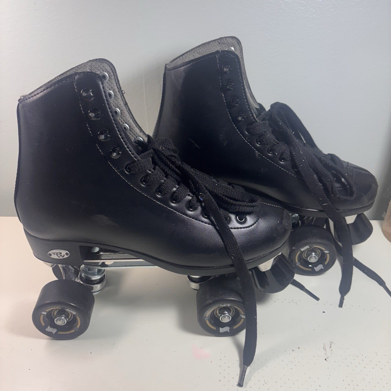 Black Riedell Indoor/outdoor Size 6 Adult Skates