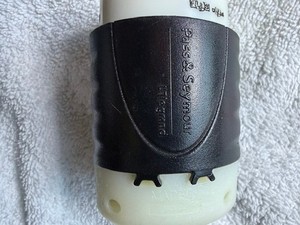 Pass & Seymour L520C Twist Lock Connector 20A 125V  AS IS new