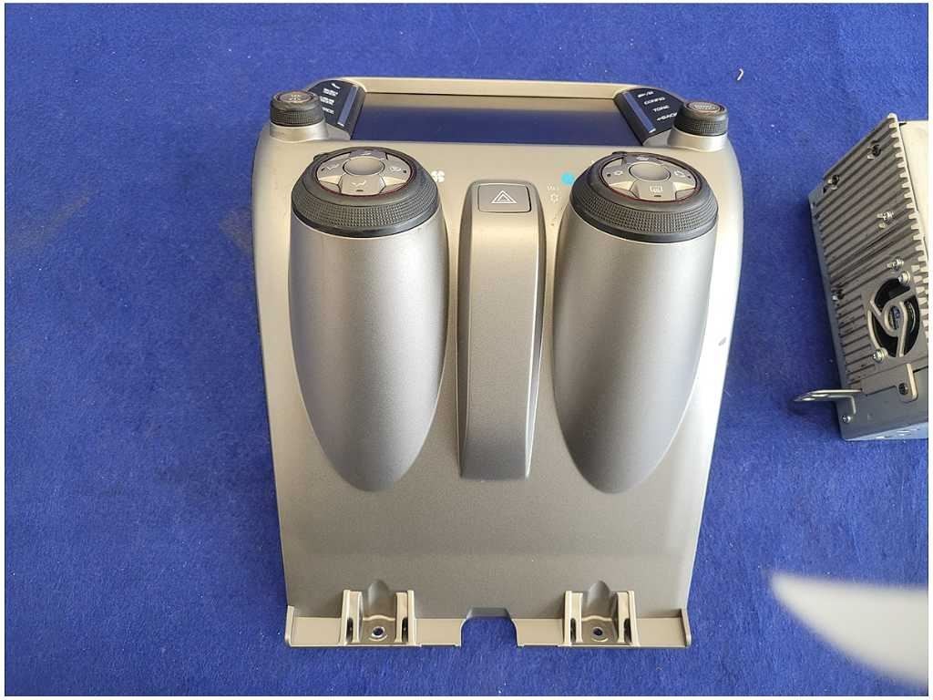 2015 Chevrolet Camaro 1LE SS Info Screen AM FM Radio Stereo Audio Receiver 2736