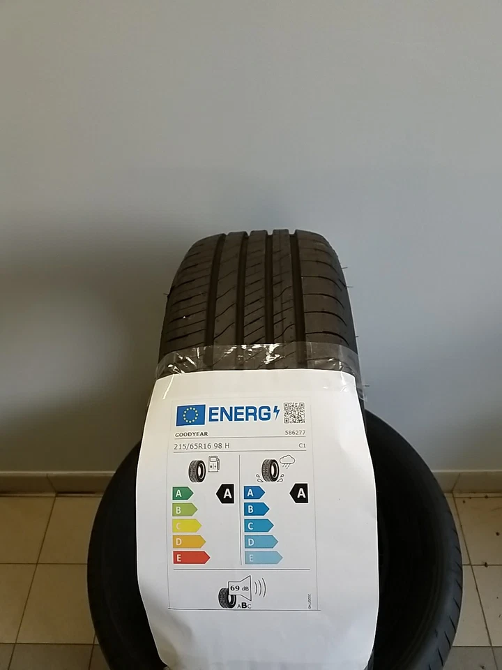 Sommerreifen Goodyear Efficient Grip 2 215/65 R16 98h DOT -DOT 1525 Demontagen - Bild 3 von 3