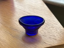 VINTAGE OPTREX SAFE GUARDS SIGHT BLUE GLASS EYE BATH WASH BOWL CUP