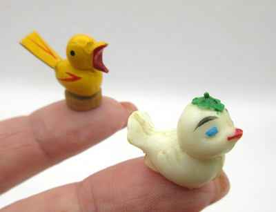 Lot of 2 Vtg Birds Hand Painted Miniature Dollhouse Wood & Plastic Figurine 1:12