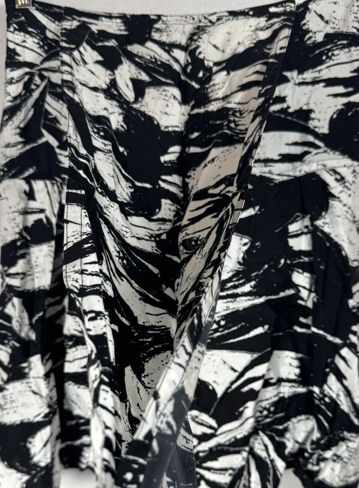 Falda panel estampado abstracto artístico blanco y negro Yigal Azrouel talla 4 mezcla de seda Foto 3 de 4