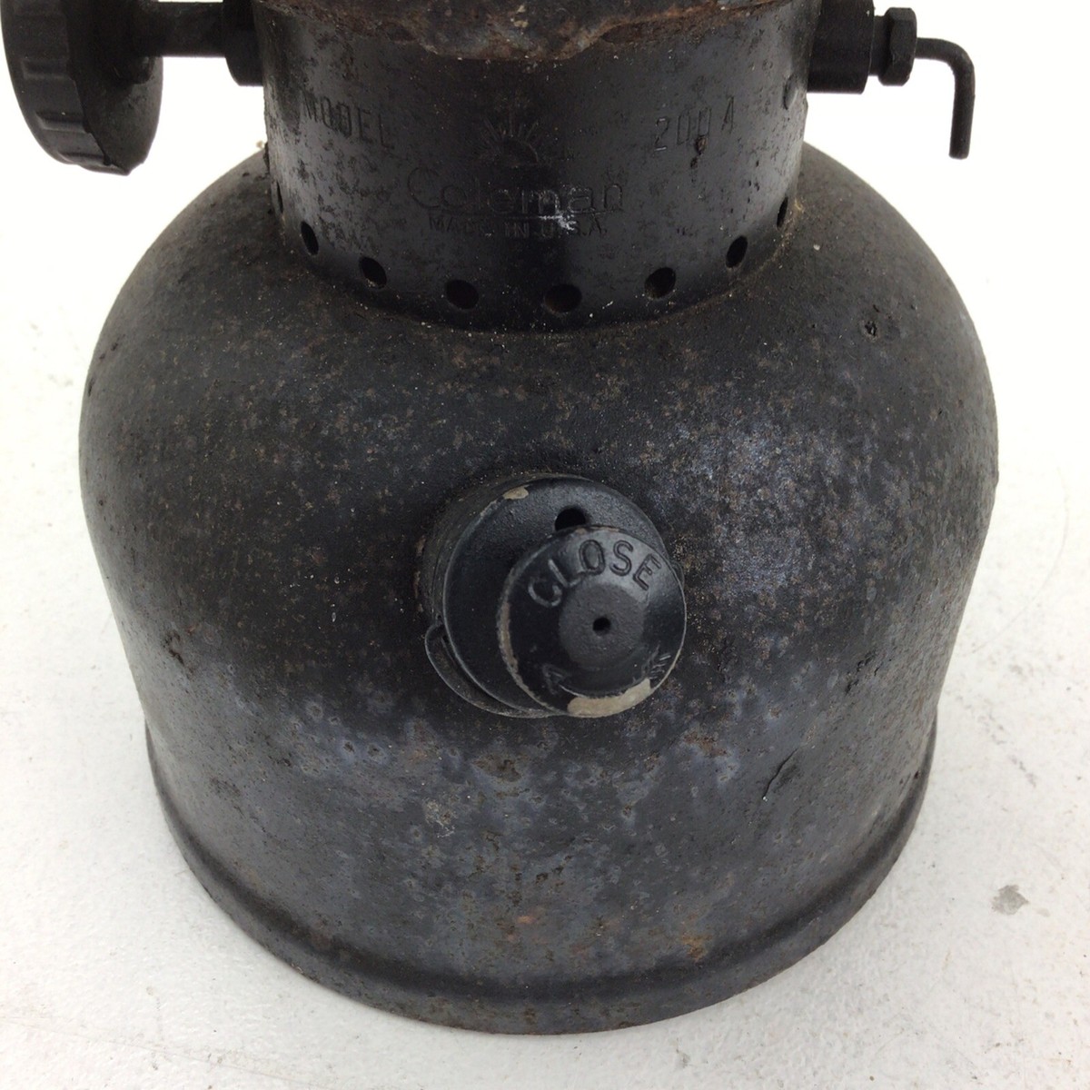Red/Black Coleman Model 200A Black Band Lantern vintage | eBay