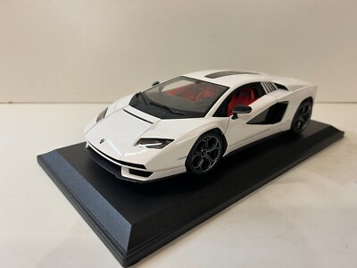 Lamborghini Countach LPI 800-4, Maisto  1/18  1:18 Modell Modellauto weiß