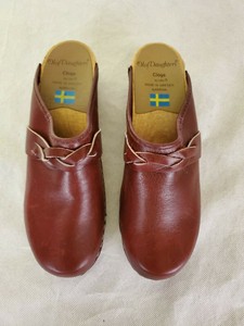 olof daughters clogs