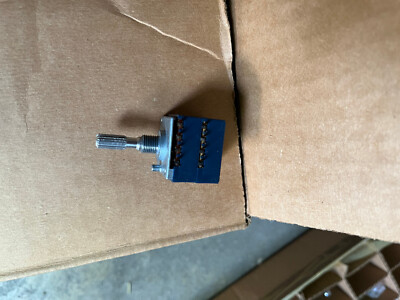 NOS,1Pcs ALPS RK 27112A0 Dual 100KAX2 Potentiometer,teeth Knurled type ,Japan