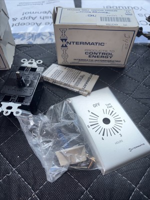Intermatic FF6H 6-Hour Spring Loaded Wall Timer Silver New In Box New Old Stock