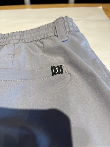 Pantaloncini da golf uomo PGA Tour grigi taglia 32”W - 9” cuciture interne usati in ottime condizioni - Foto 10 di 15