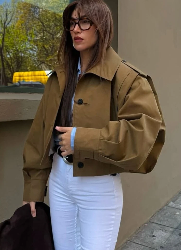 JAQUETA PLISSADA VERDE OLIVA COLEÇÃO SS25 ZW ZARA WOMAN NOVA COM ETIQUETAS 3194/545/515 M  - Imagem 4 de 4