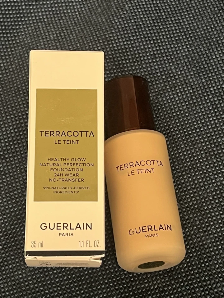 Guerlain Terracotta Le Teint 24H Wear No-Transfer Foundation- 1N - Image 3 of 3