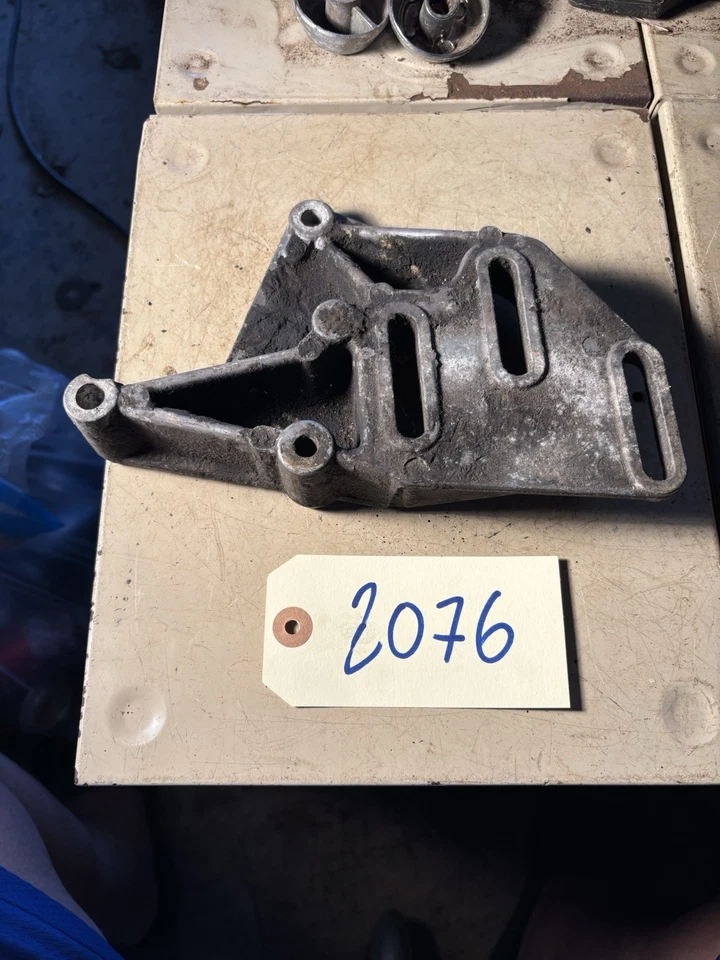 1968-1971 AMC Amx Javelin V8 Power Steering Mounting Bracket - Image 4 of 4