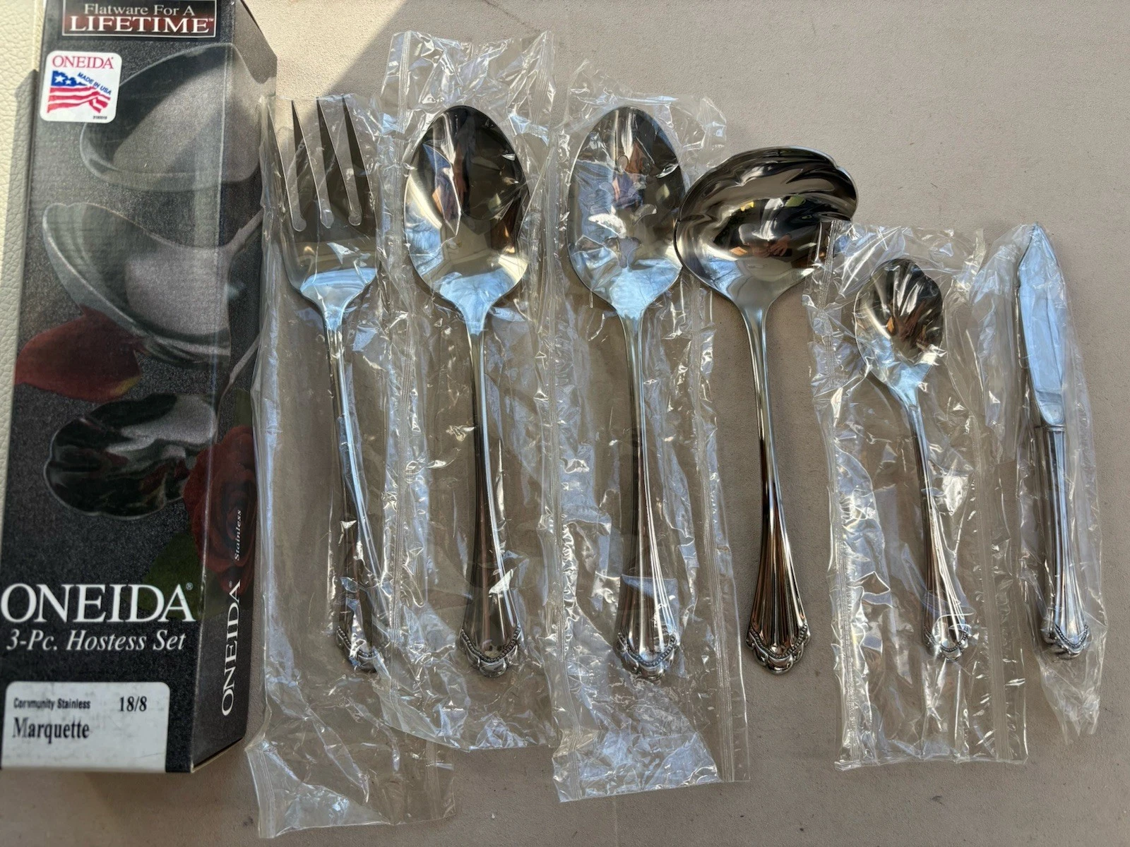 Oneida - MARQUETTE - lot of 6 serving pieces NEW