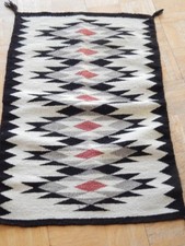 VERY VISUAL VINTAGE NAVAJO RUG WEAVING - OPTICAL / DAZZLER DESIGN- CLEAN + NICE