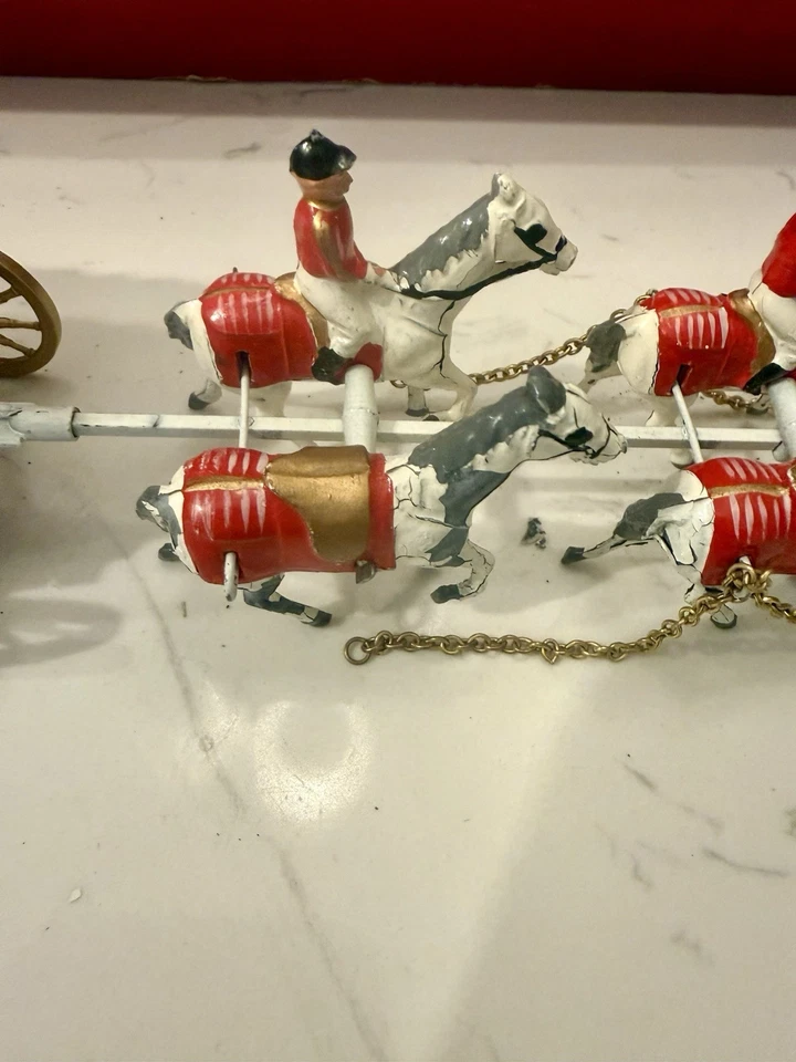 Vintage Lesney Coronation Coach Made in England Queen only with box - Image 4 of 4