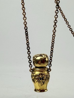 Vintage Max Factor Gold Tone Ornate Perfume Urn 30  Necklace Geminesse Line